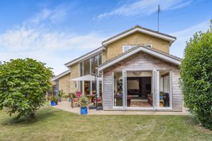 Photo 25- click for photo gallery